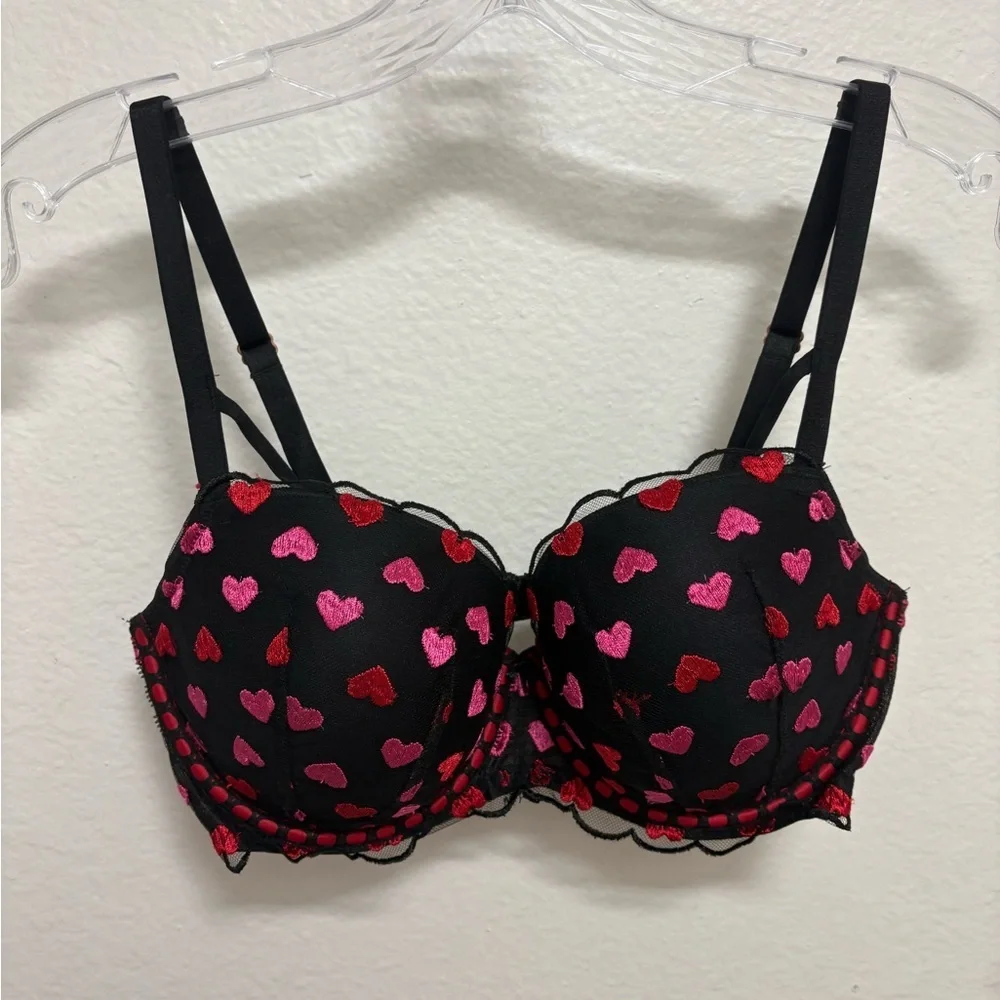Victoria's Secret Angels Black and Pink,Red Heart Bra Size 32DDD Embroidered